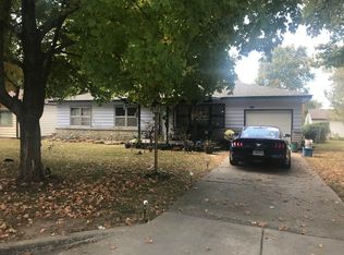 1913 Forest St, Carthage, MO 64836