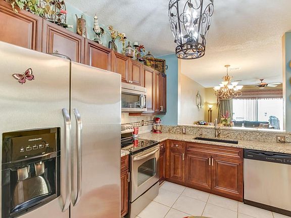 4th image of 227 Foxtail Dr APT G