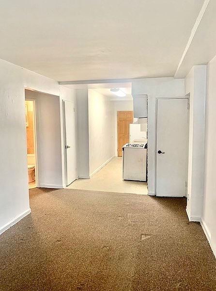 1st image of 1374 E 53rd St #1