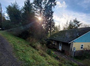 22500 SE Royal Anne Dr, Amity, OR