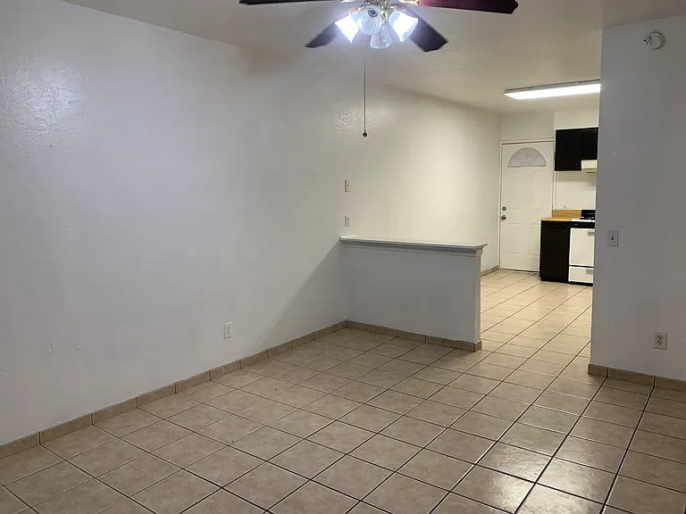2141 W Belmont Ave #6 — Photo 3