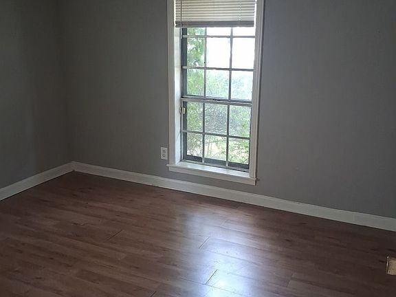 3rd image of 3243 Benjestown Rd