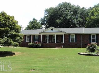 1749 Rangewood Dr, Lilburn, GA 30047