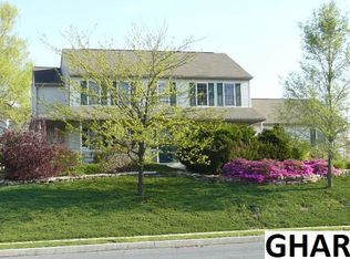1 Crown Vw, Carlisle, PA 17013