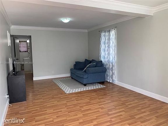 4th image of 720 Division Ave