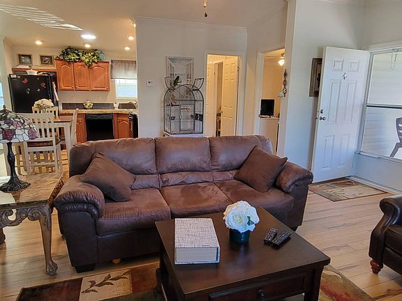 3rd image of 5326 Laurel Oak Dr