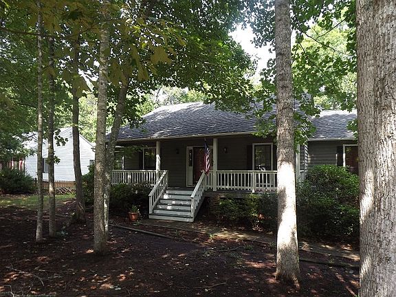 2nd image of 174 Jefferson Dr