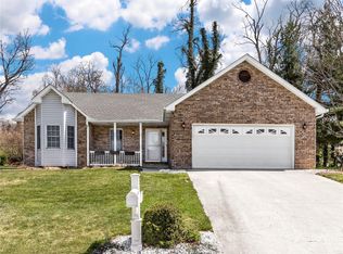 126 Crestmoor St, Collinsville, IL 62234