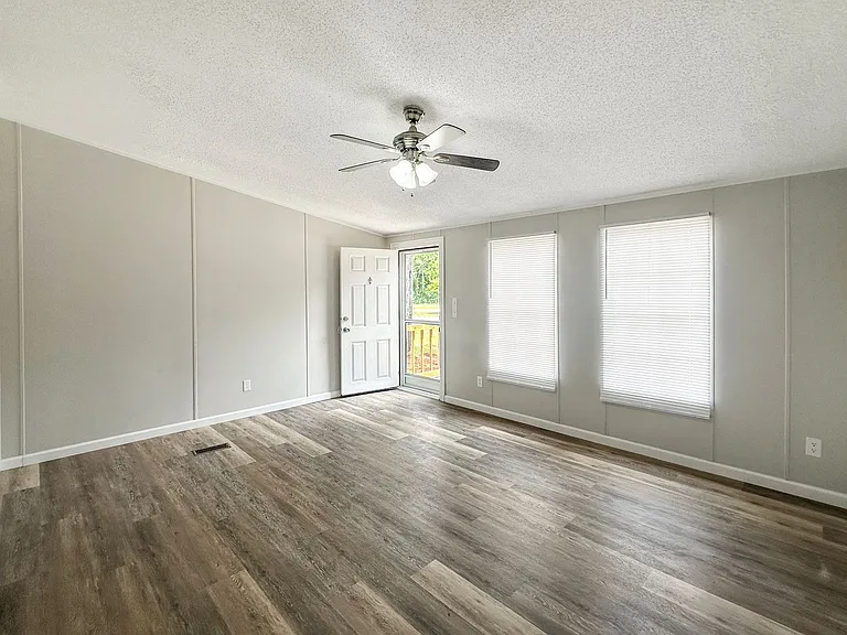 242 E Shellcracker Rd — Photo 3