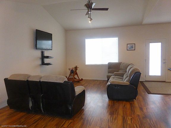 4th image of 3125 Paiute St