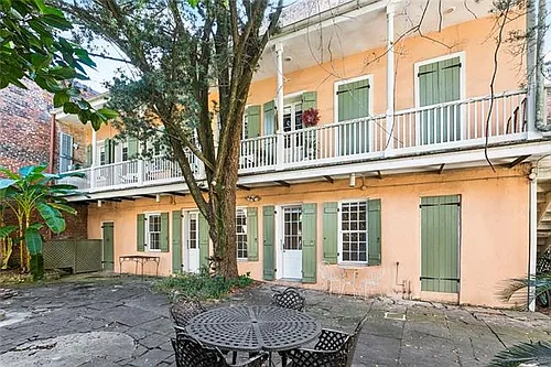 1112 Royal St #A Photo 1