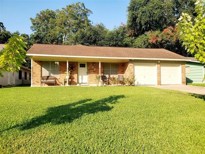 266 N Shanks St, Clute, TX, 77531