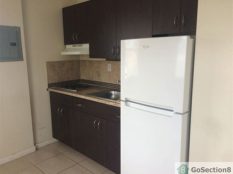1st image of 801 W 2nd Ave #8
