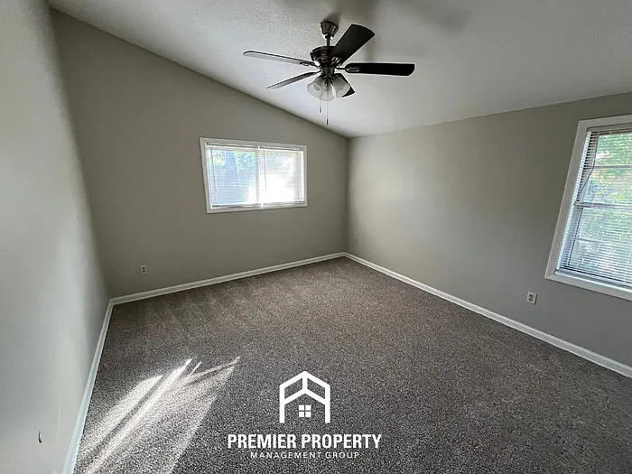3435 Clearbrook St — Photo 8