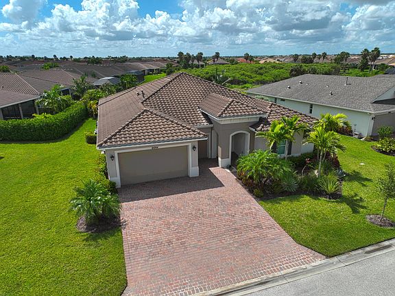 2nd image of 10094 SW Coral Tree Circle