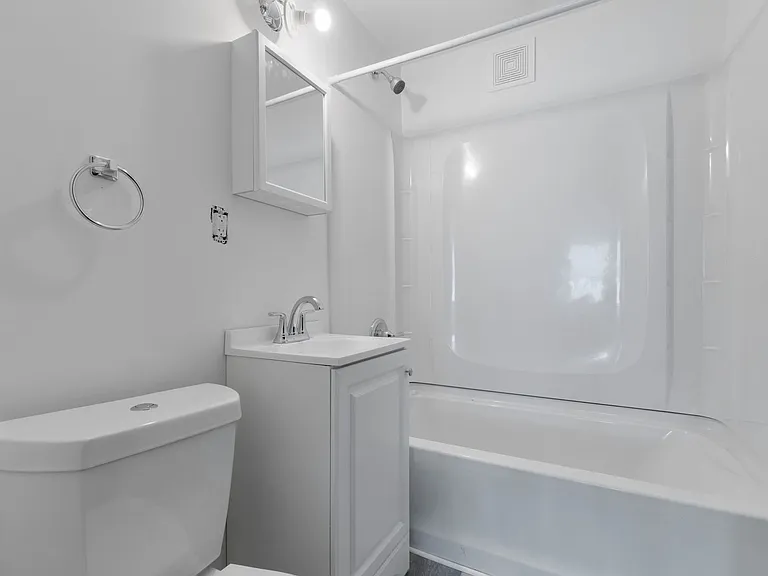 64 Midland Heights Cir E — Photo 13