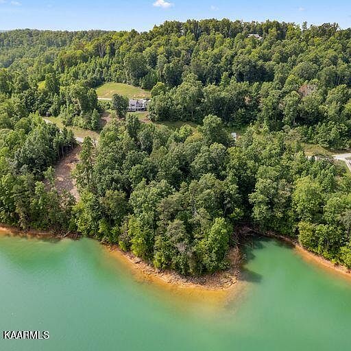 1st image of 195 Waterside Ln