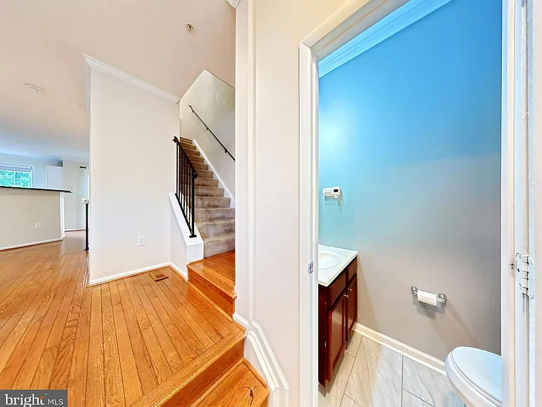 6955 Aquamarine Ct — Photo 38