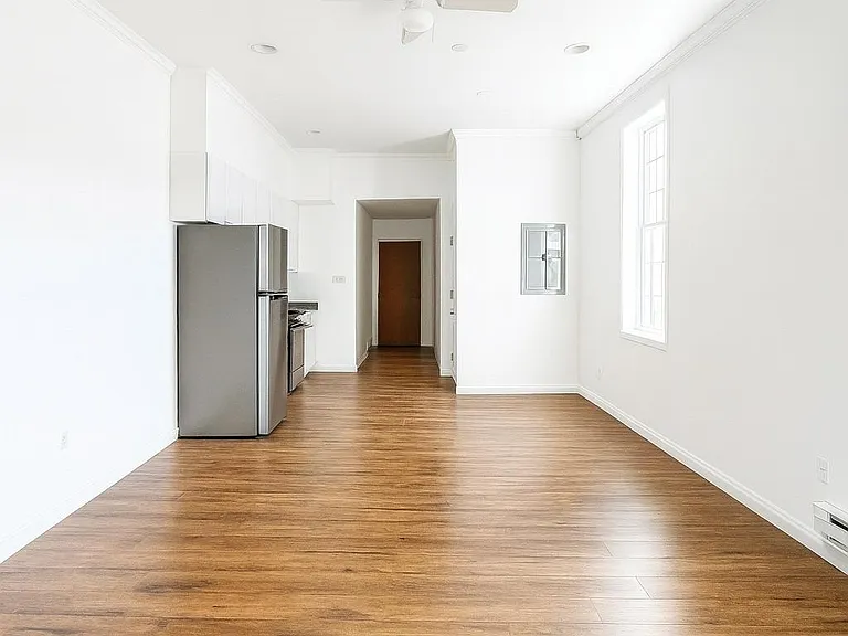 422 Broadway #5 — Photo 2