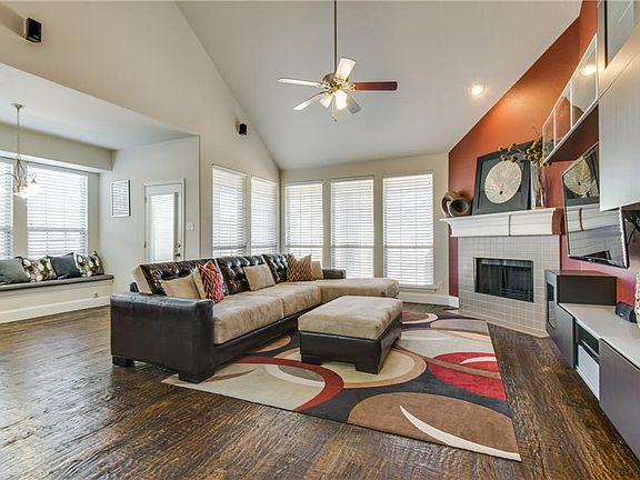 5th image of 409 Enid Dr