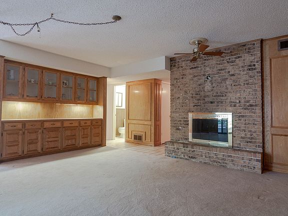 4th image of 1705 Glen Valley Dr