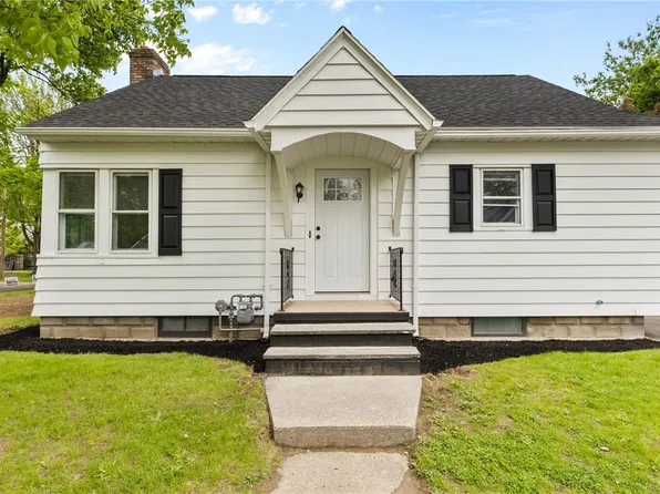 79 Surrey Rd, Rochester, NY 14616