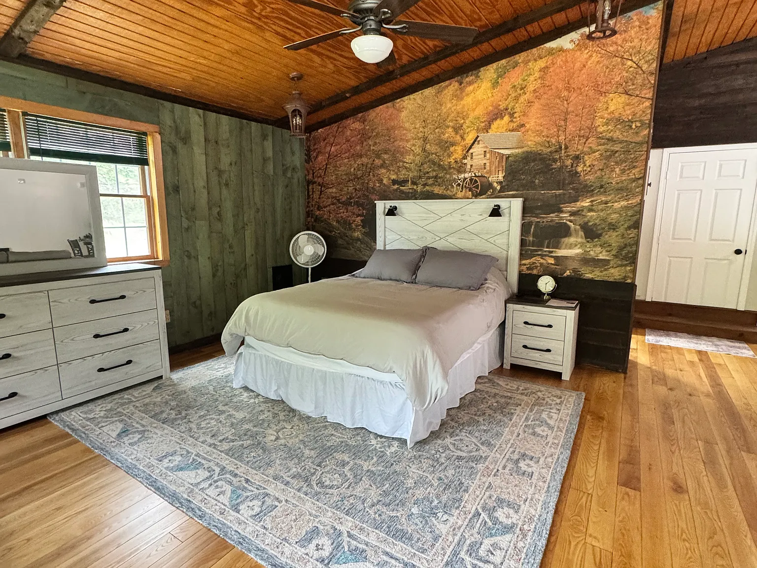 Studio, 1400 sqft, $2,195 — Photo 2