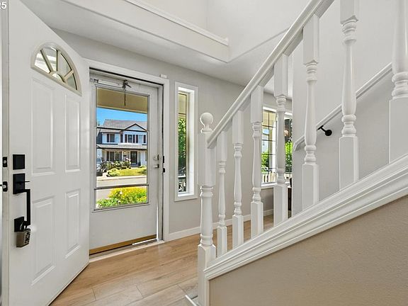 3rd image of 1308 NE 18th Ave