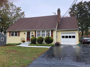 110 Ox Hill Rd, Norwich, CT 06360