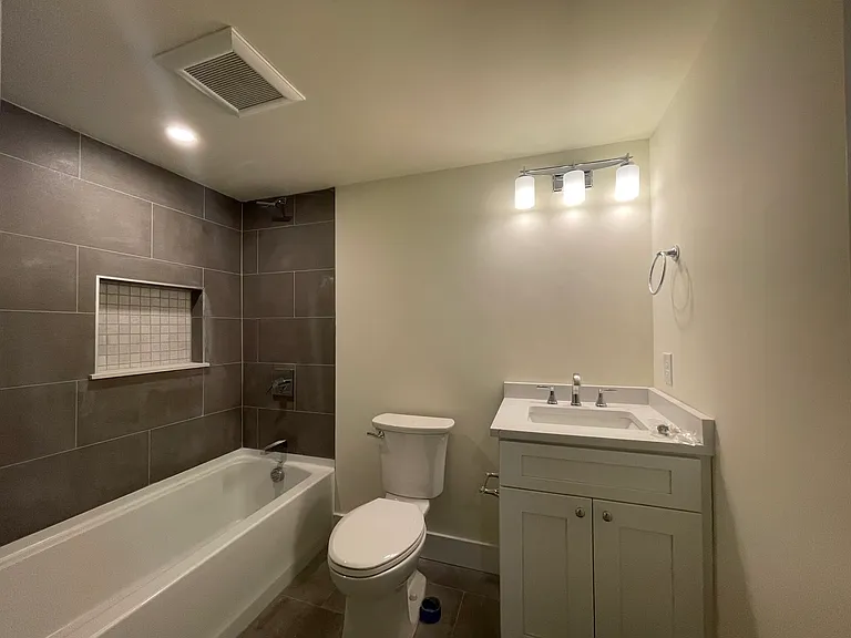 65 Cameron St #1D — Photo 8