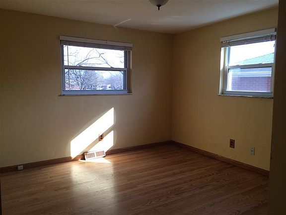 5th image of 2072 Grice Ln