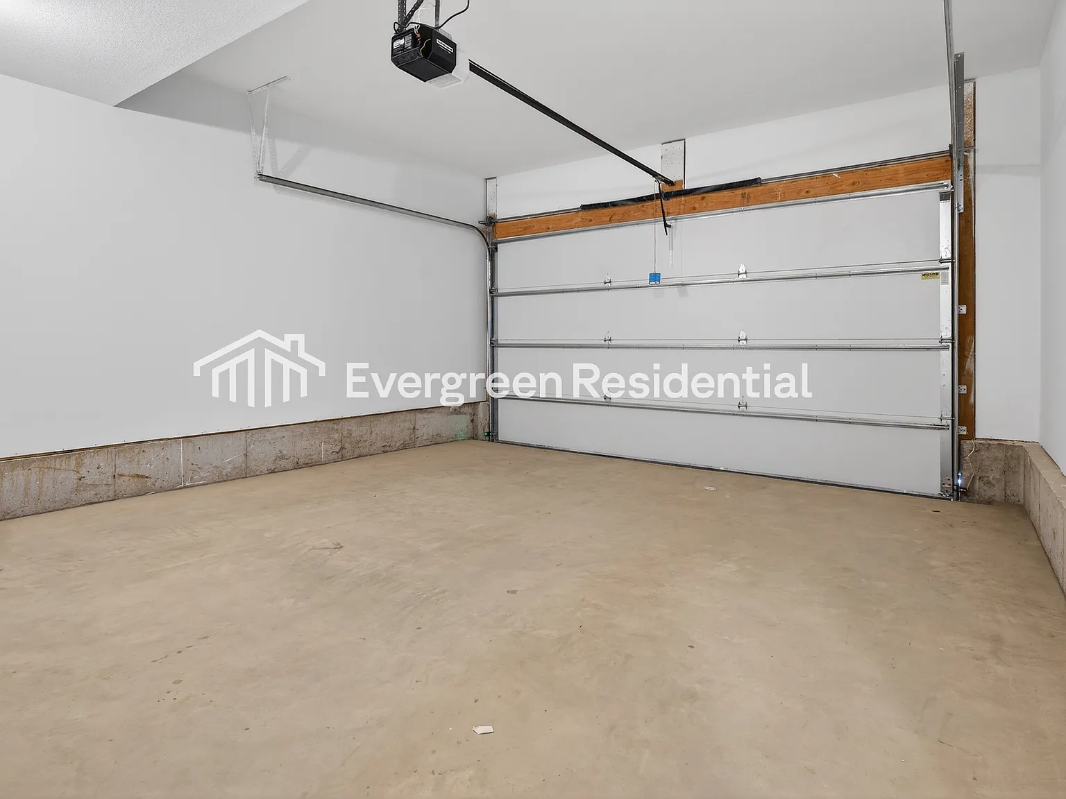 3 bed, 2.5 bath, 1608 sqft, $2,195 — Photo 1