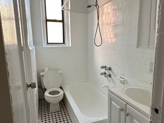 5th image of 118-40 Metropolitan Ave #2A