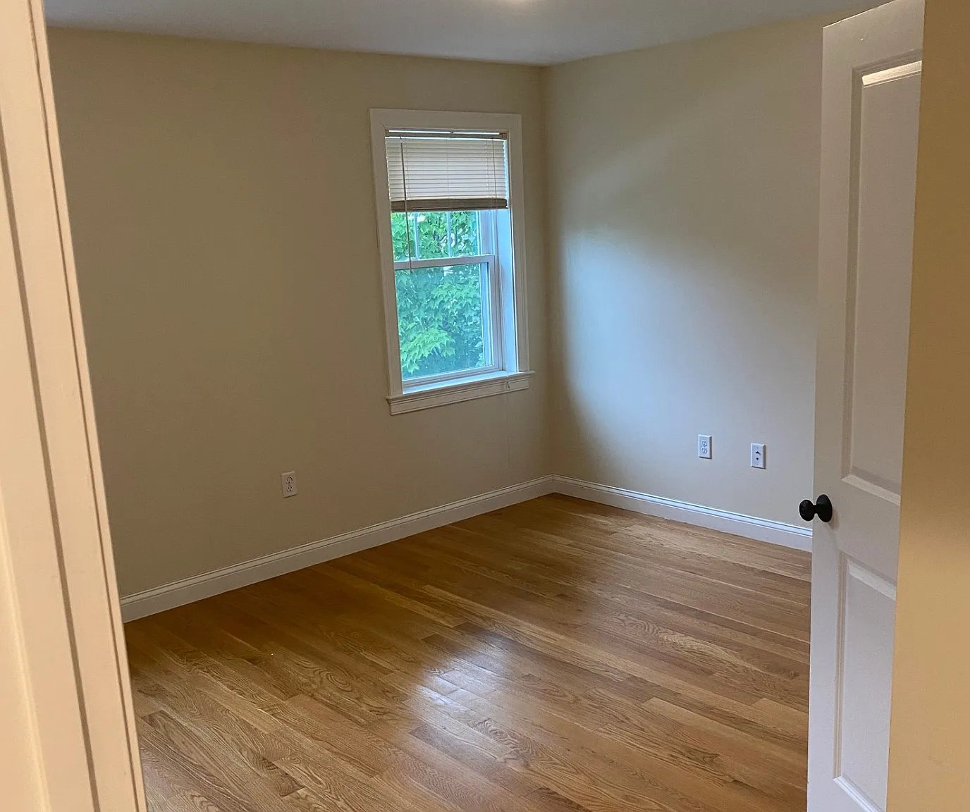 4 bed, 2.5 bath, $7,000 — Photo 4