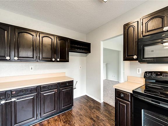 4th image of 816 Courson Dr