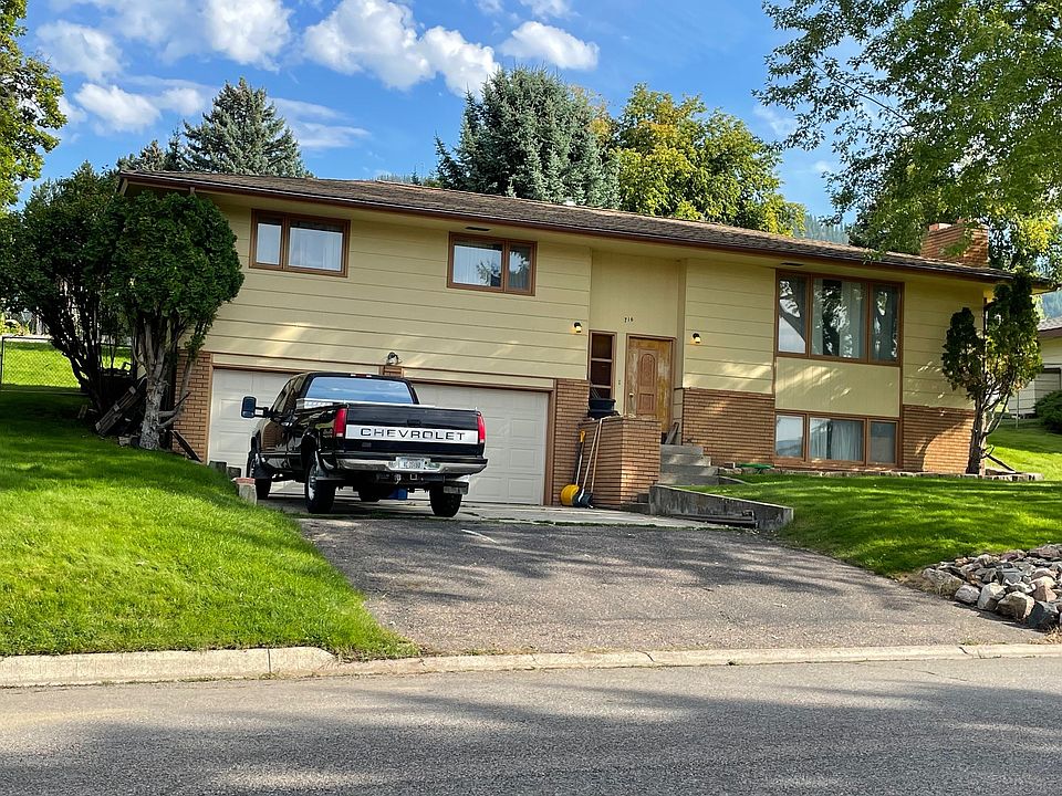 1st image of 716 Parkview Way