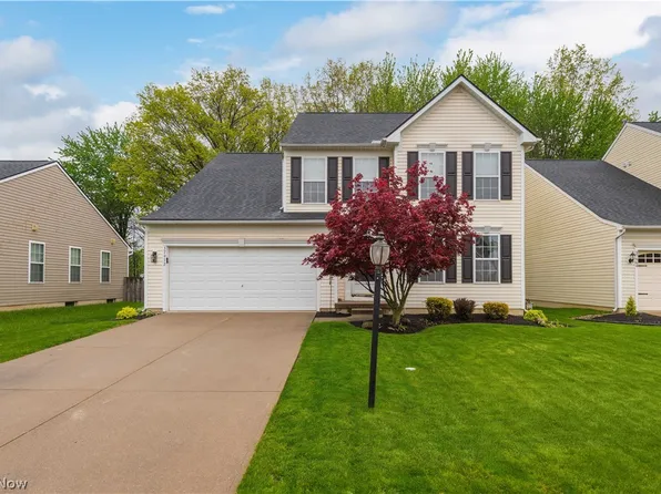 37972 Pebble Lake Trl, North Ridgeville, OH 44039