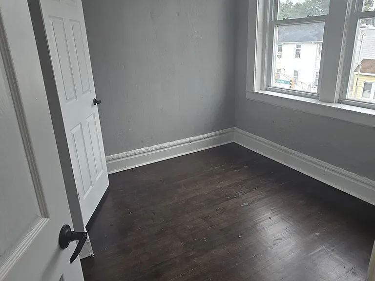 1347 Springfield Ave #6 — Photo 3