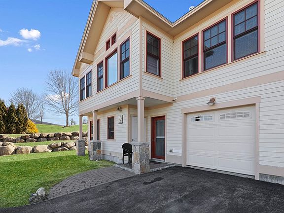 2nd image of 13 Greenscapes Ln #9