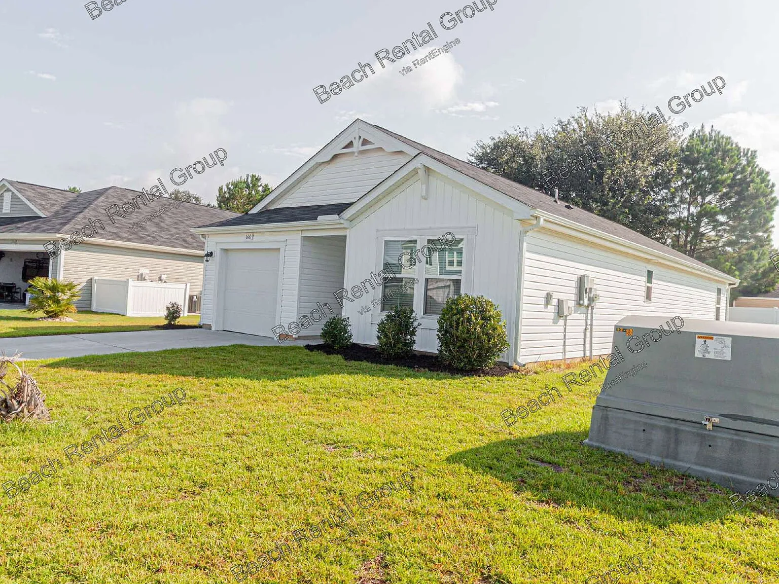 3 bed, 2.0 bath, 1600 sqft, $1,900 — Photo 2