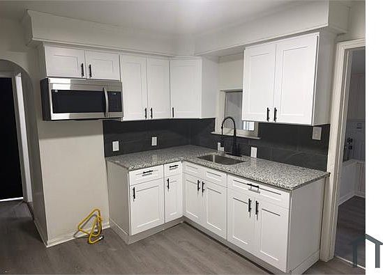 3rd image of 20768 Gentner St