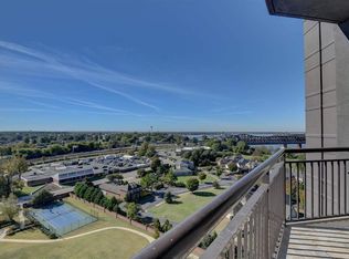 717 Riverside Dr #1201, Memphis, TN 38103