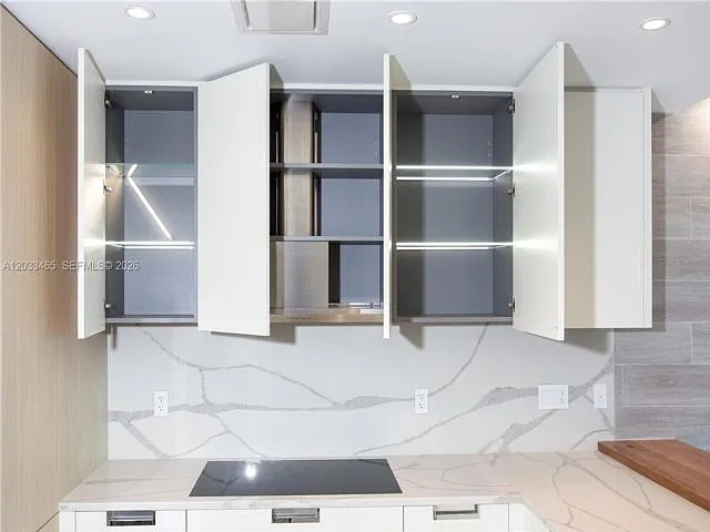 15701 Collins 1403 Sunny — Photo 19