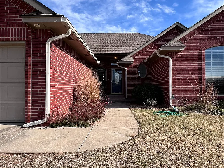 429 Daybreak Dr — Photo 3