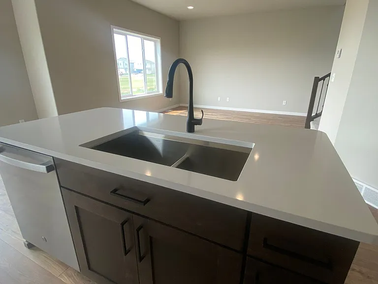 2232 Griffin Dr S — Photo 23