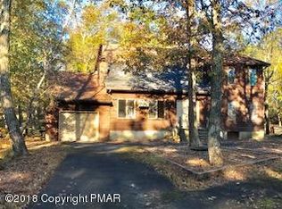 189 Bear Dr, Bushkill, PA 18324