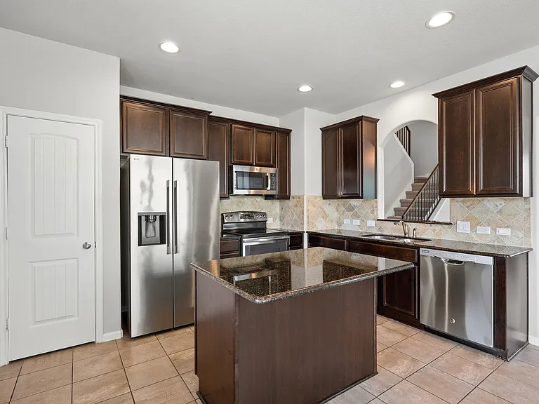 1613 Corn Hill Ln — Photo 8