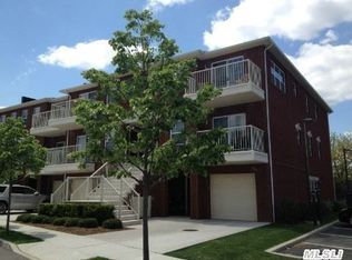 324 Endeavor Pl, College Point, NY 11356