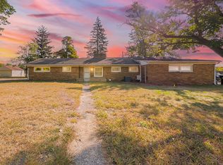 20862 Kenwood St, Farmington, MI 48336