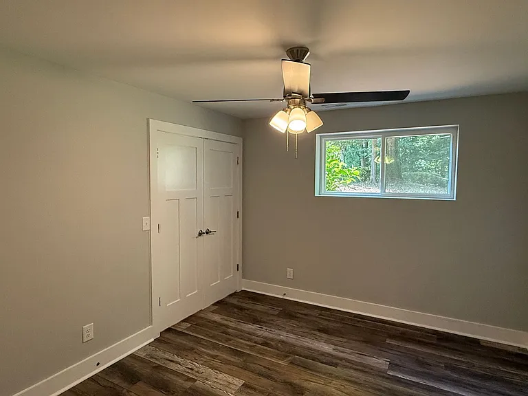 200 Sherwood Dr — Photo 17